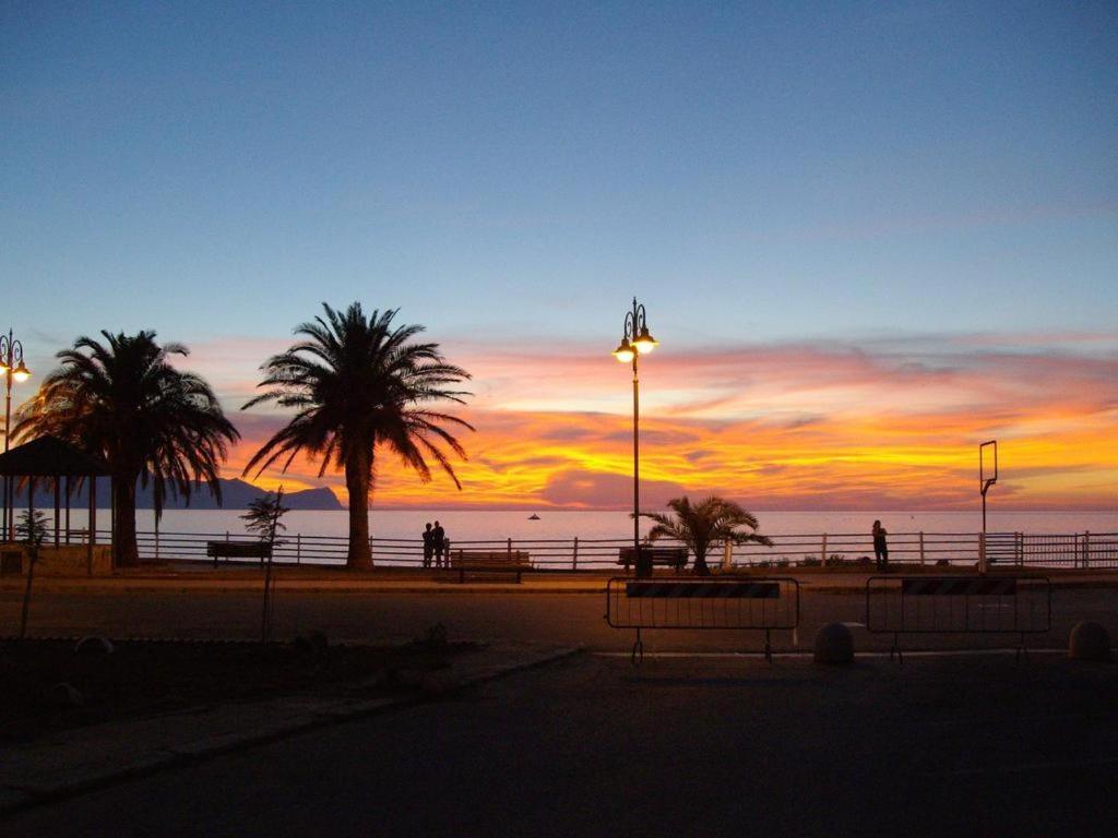 Summer Dream La Casa Sul Mare 特拉佩托 外观 照片
